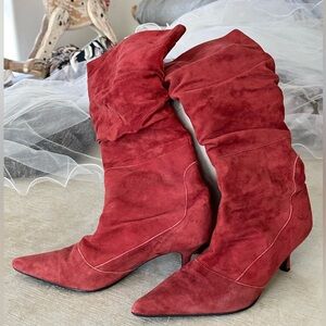 Vintage Boots Sheared shaft Narrow foot Rust brown Suede Genuine kitten heels